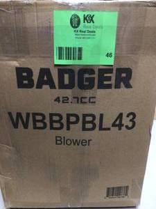 BADGER Super-Duty 190 MPH 550 CFM 43 cc Gas Full Crank 2-Cycle Back Pack Leaf Blower Open box