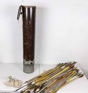 Metal Container Case with About 100 Vintage Arrows and Arrow Tips