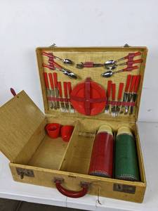 Vintage England Picnic Set with Case