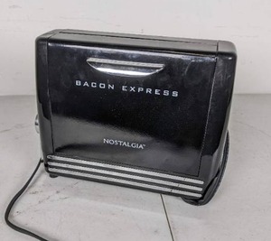 Nostalgia Bacon Express Cooker