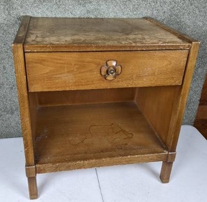 lot 92 image: Vintage Nightstand 1-Drawer with Shelf