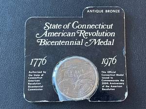 lot 3 image: Connecticut Bronze Bicentennial Medal