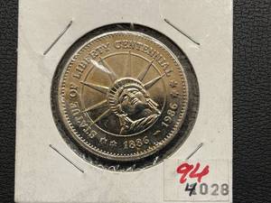 lot 30 image: Statue of Liberty Centennial Token