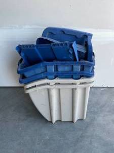 Totes with Hinged Lids