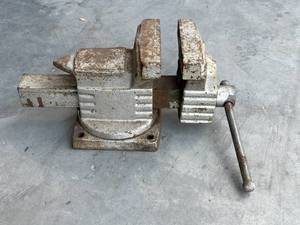 Bench Vise