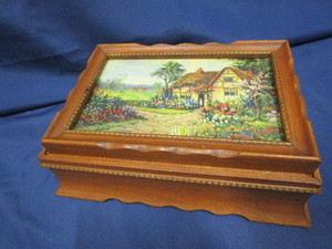 Dresser Box