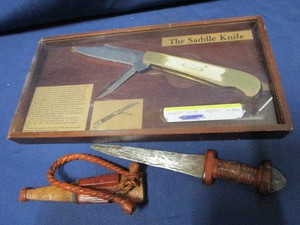 Saddle Knife Replica