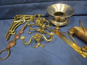 Copper Spittoon, Hooks
