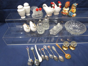 Shakers, Spoons
