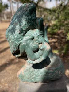 lot 35 image: Large Vintage LawnGarden Sculpture - Rodins Hand of God
