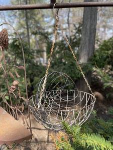 lot 37 image: Group of Hanging Metal Wire Basket Planters & Other Items