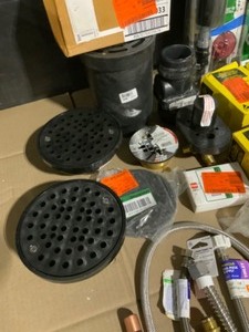 Huge Miscellaneous Plumbing & Other Bathroom Plumbing Goods. Various Kinds & Conditions. See Pictures