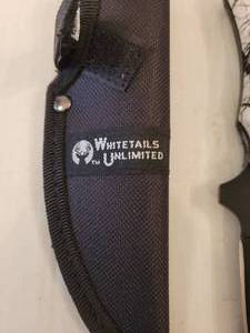 lot 1 image: Whitetails Unlimited (Razor Sharp Hunting Knife) New