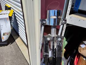 lot 29 image: Rv jack stand