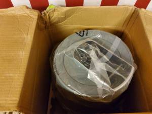 lot 102 image: Hamilton air fryer 2.6 qt, new