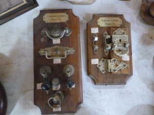 lot 22 image: Various Wood Items