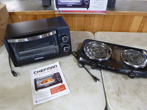 lot 40 image: Small Appliances