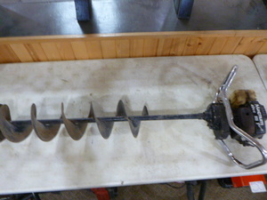 lot 58 image: Magnus III Plus Gas Auger