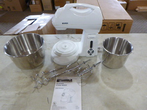 lot 76 image: Kenmore 16 Speed Stand Mixer