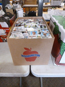 lot 90 image: Large Box of Baseball Cards
