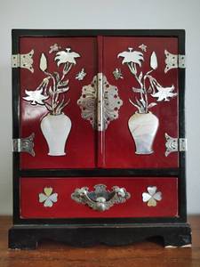 Jewelry Box with Mother of Pearl Inlay