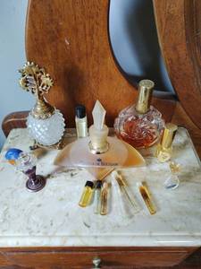 Collection of Vintage Perfume & Perfume Bottles