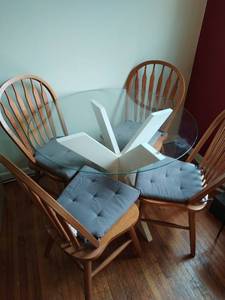 Glass Top Dinning Room Table With 4 Chairs