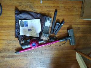 Dyson Model B6Motorhead