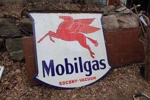 lot 623 image: Mobilgas Metal 2-Sided Sign