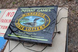 lot 632 image: Minnesota State Lottery Lighted Sign