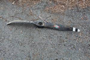 lot 648 image: Vintage Metal Airplane Propeller