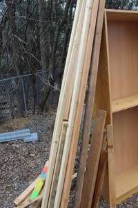 lot 673 image: Assorted Scrap Wood