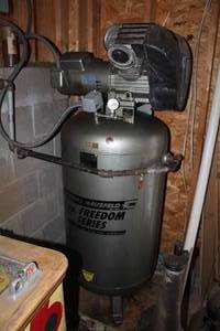 lot 602 image: Campbell Hausfeld Freedom Series Air Compressor