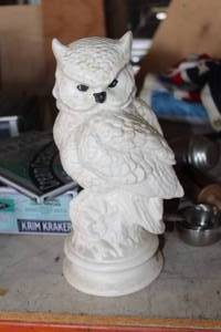 lot 805 image: Owl Figurine