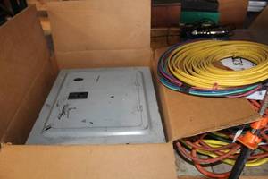 lot 828 image: Siemens Series A Indoor Load center