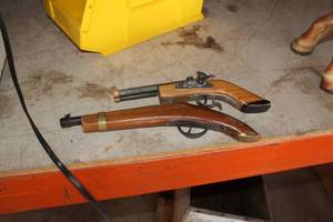 lot 832 image: Lot of (2) Vintage Toy Guns