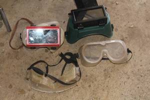 lot 840 image: Lot of (4) Eye Protection - Welder Goggles (x2), Regular Goggles (x2)