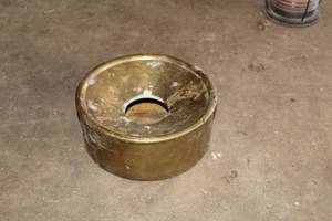lot 849 image: Vintage Brass Spittoon