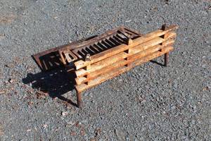 lot 872 image: Vintage Stove Grate