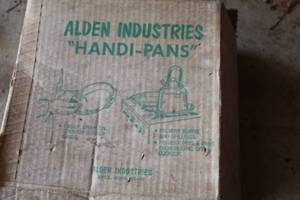 lot 956 image: Alden Industries Handi-Pans Stove Top Pans (in original box)