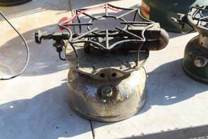 lot 899 image: Vintage Coleman Burner
