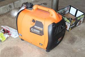 lot 619 image: Generac iQ2000 Portable Generator (New )