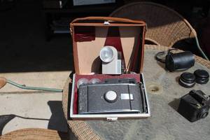lot 965 image: Vintage Polaroid Camera, Case