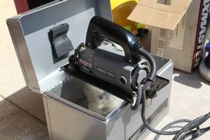 lot 970 image: Porter-Cable 314 Heavy Duty Trim Saw, Metal Case