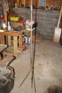 lot 712 image: Lightning Rod