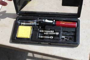 lot 979 image: Butane Torch Set, Plastic Case