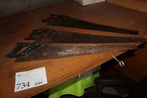 lot 734 image: Lot of (3) 26 Hand Wood Saws