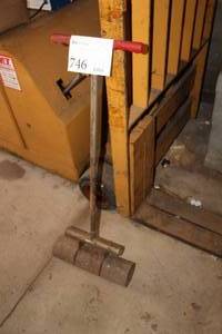 lot 746 image: Linoleum Roller
