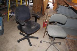 lot 754 image: Lot of (2) Rolling Office Chairs