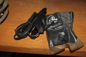 lot 767 image: Premos Easy Charge Lighter to Lighter Car Starter